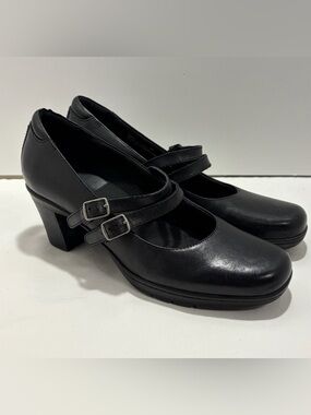 Clarks Leather Black Double-Strap Mary Jane Block Heels